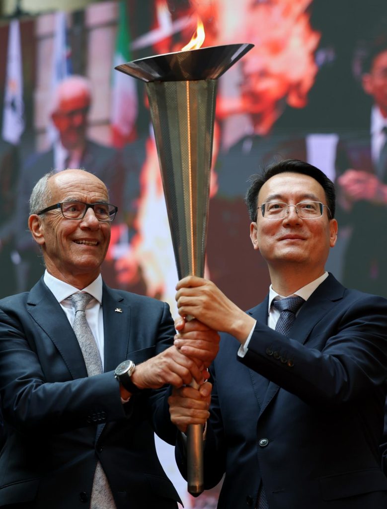 จากตูรินสู่ฉางชุน! จุดไฟคบเพลิง “ฉางชุน 2027” ก้าวสำคัญของจีนในกีฬามหาวิทยาลัยโลกฤดูหนาว